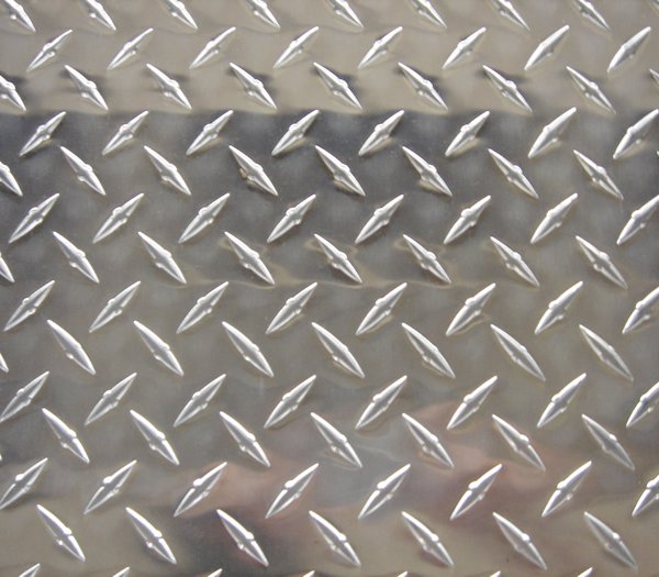 Лист алюминиевый рифленый (бриллиант) 1200х600 мм, толщина 1.5 мм